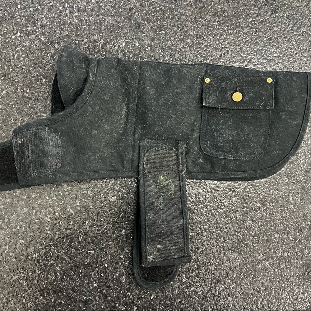 Carhartt Black Dog Coat with Snap Pocket - size medium